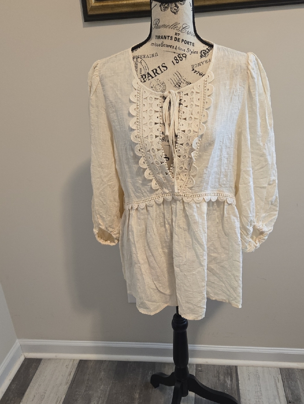 Max Studio Cream Textured Tie-Front Blouse